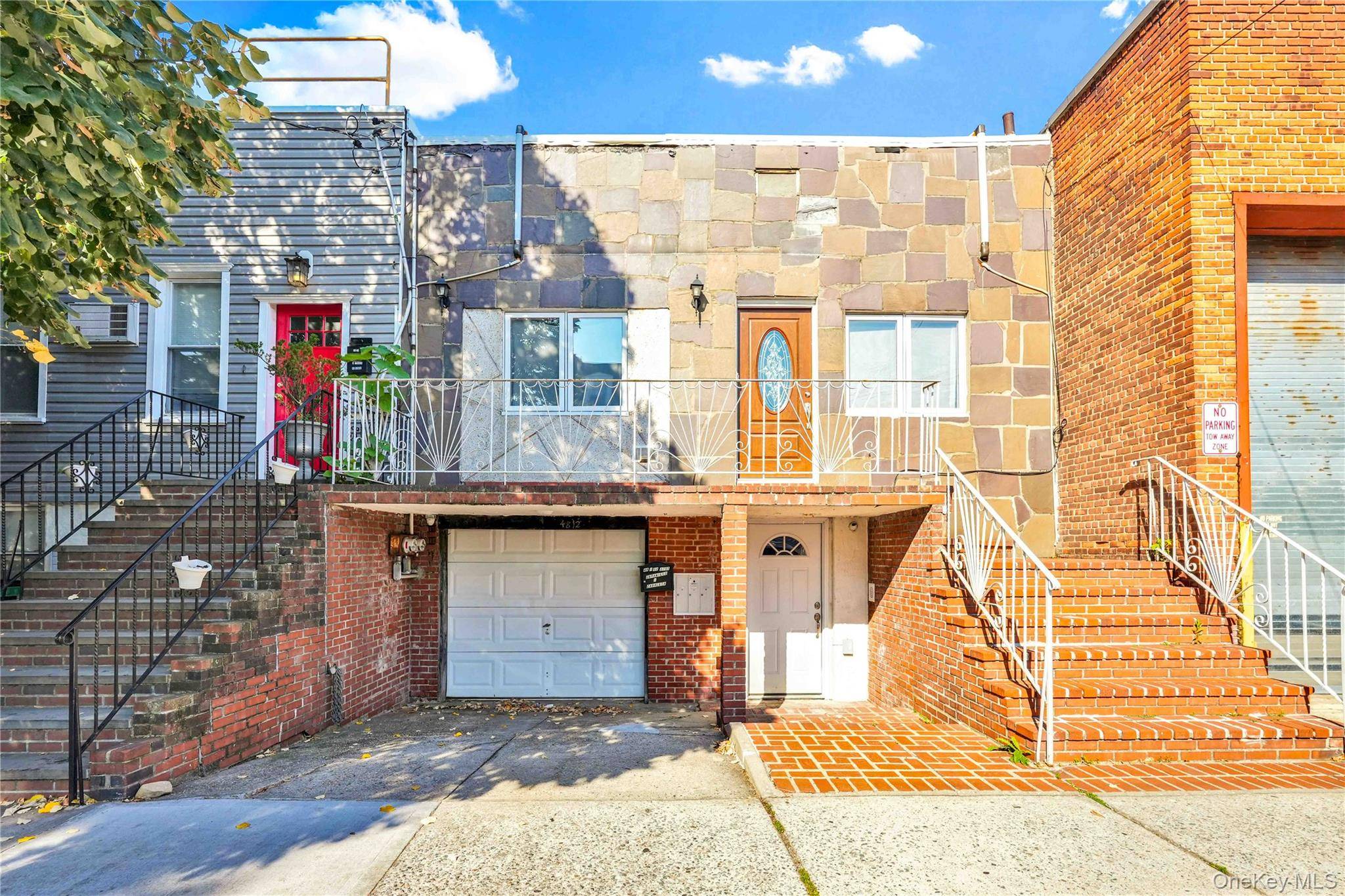 Renovated and Vacant ! ! Minutes from Manhattan and just steps from the 7 train, this beautiful updated home is ready to move in.