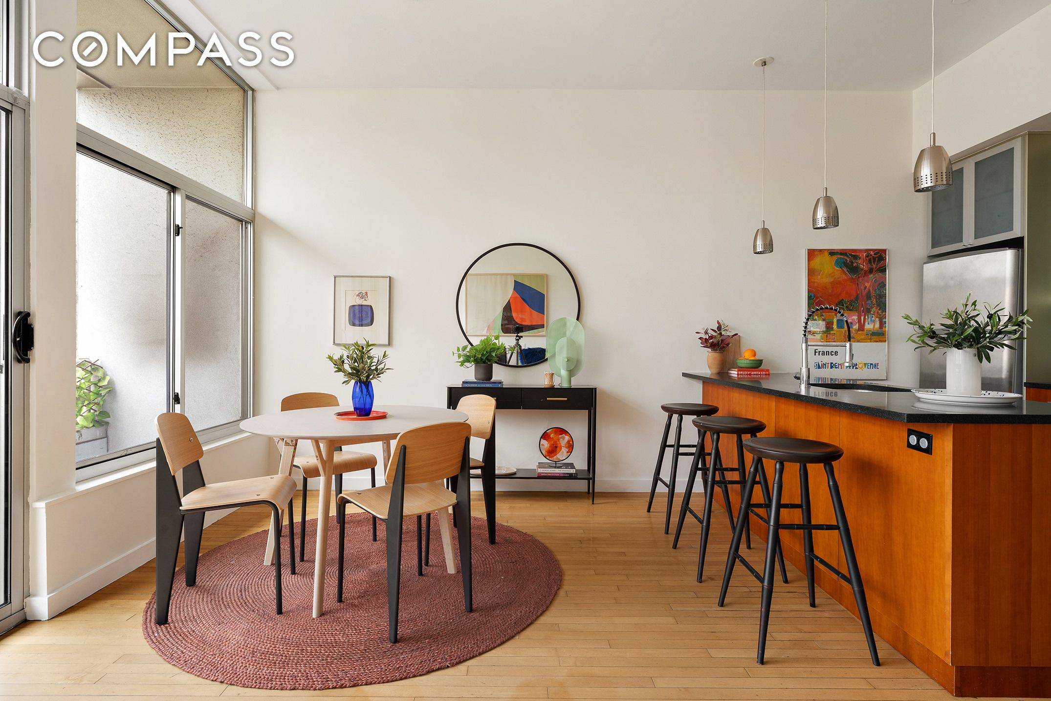 Welcome to 524 St. John s Place, Unit 4C a bright and stylish home in the heart of Brooklyn.