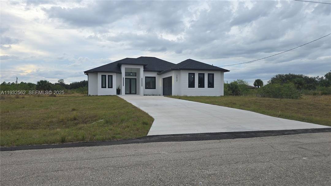 2025 New construction 3 Beds Plus Den 2.