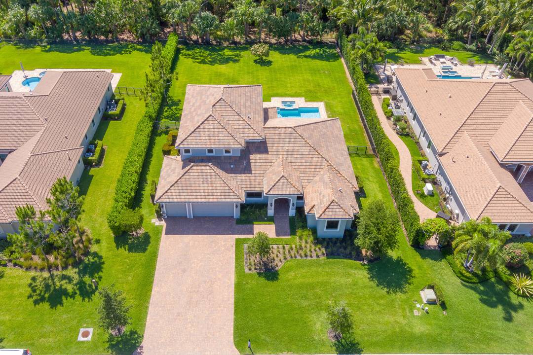 Welcome to luxury living in the prestigious estate home community of Canopy Creek.