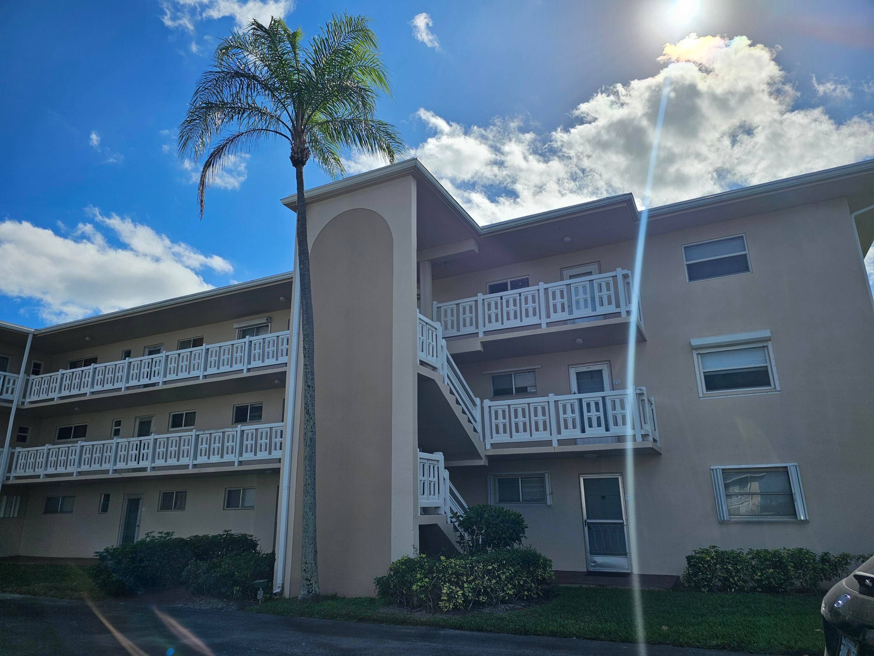 Affordable 55 community located in Lake Worth, Florida, Unbeatable price, variety of recreational activities to keep residents active and engaged.