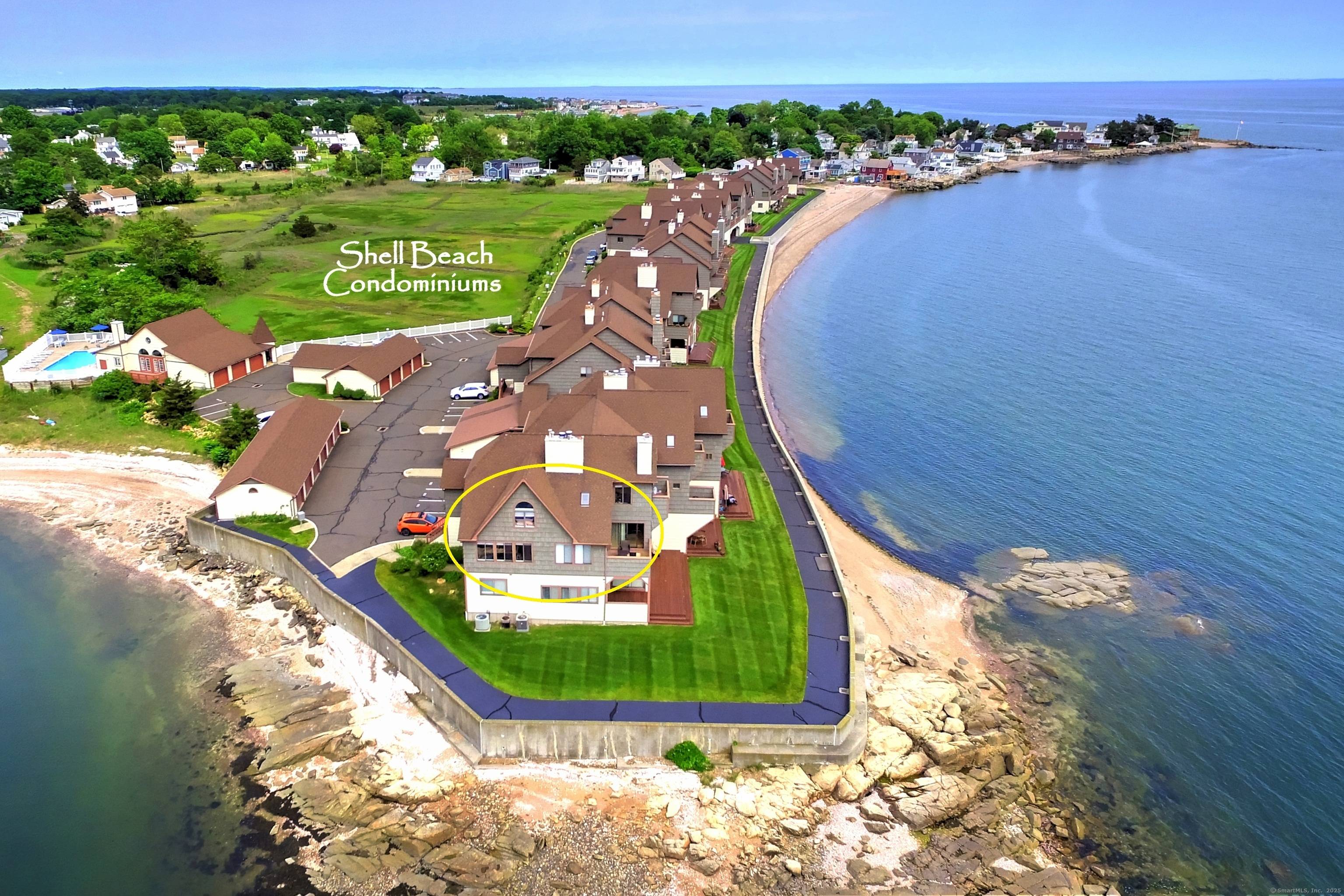 Live the Waterfront Dream !