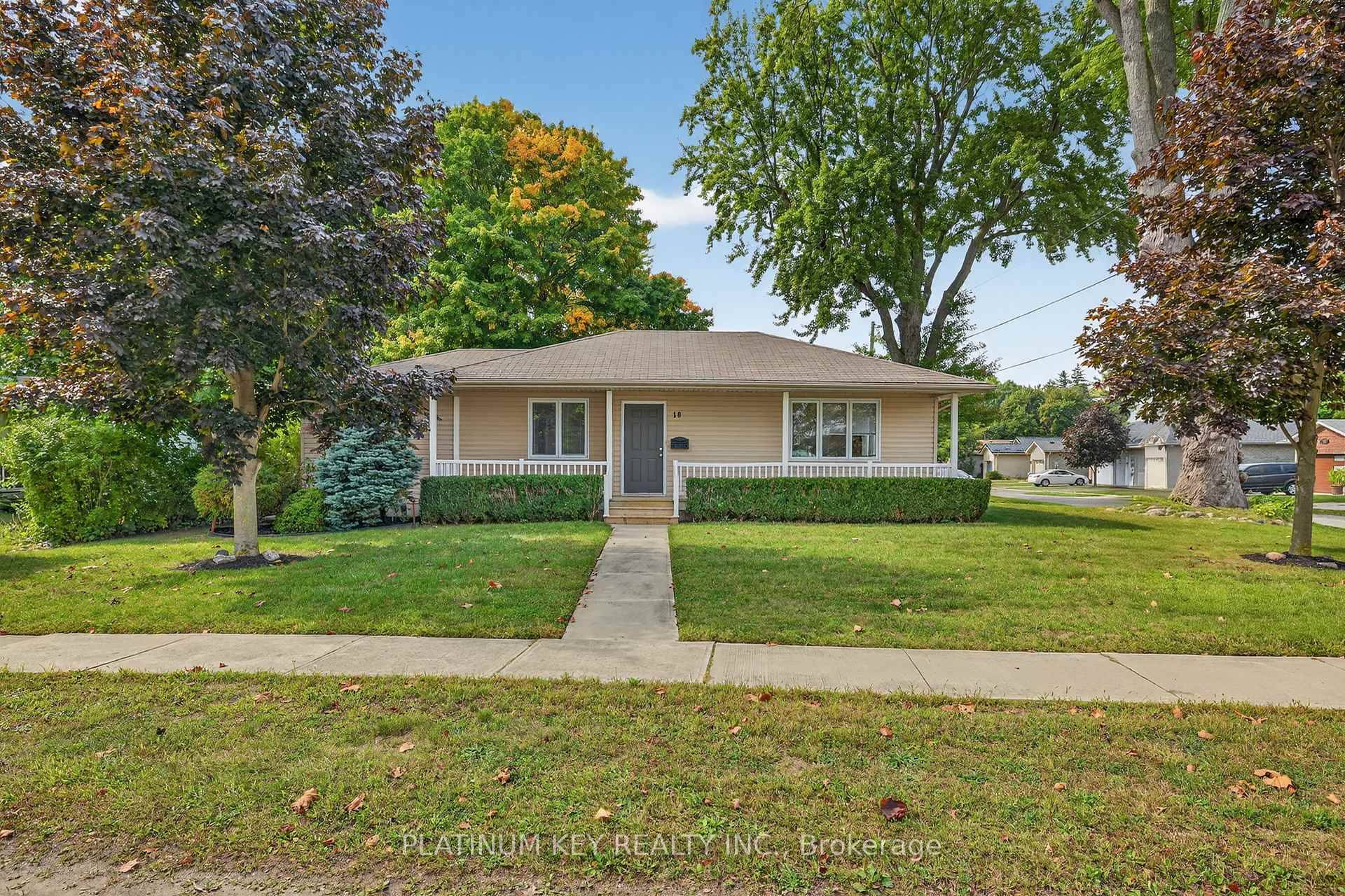 Great condo alternative, without the monthly maintenance fees !