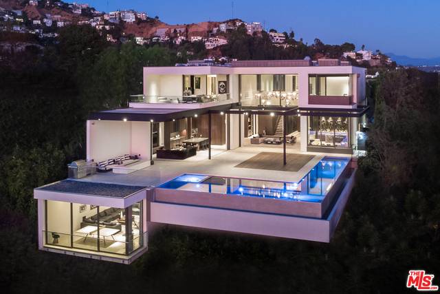 1305 Collingwood PL Hollywood Hills East LA