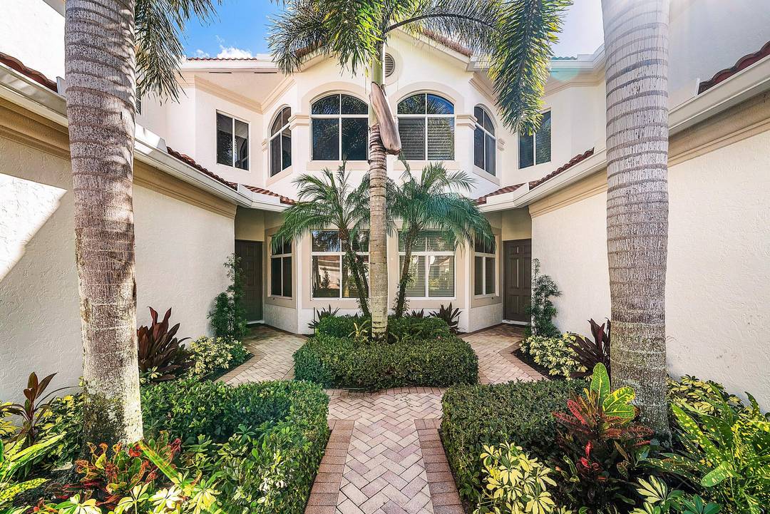 This stunning, newly renovated 1st floor unit condo at 106 Palm Bay Drive, B, in Palm Beach Gardens offers 2 bedrooms, 2 bathrooms, plus a versatile den office, spanning 2, ...