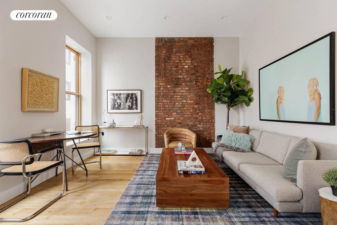 Perfect first time home buyer opportunity OR investor purchase !