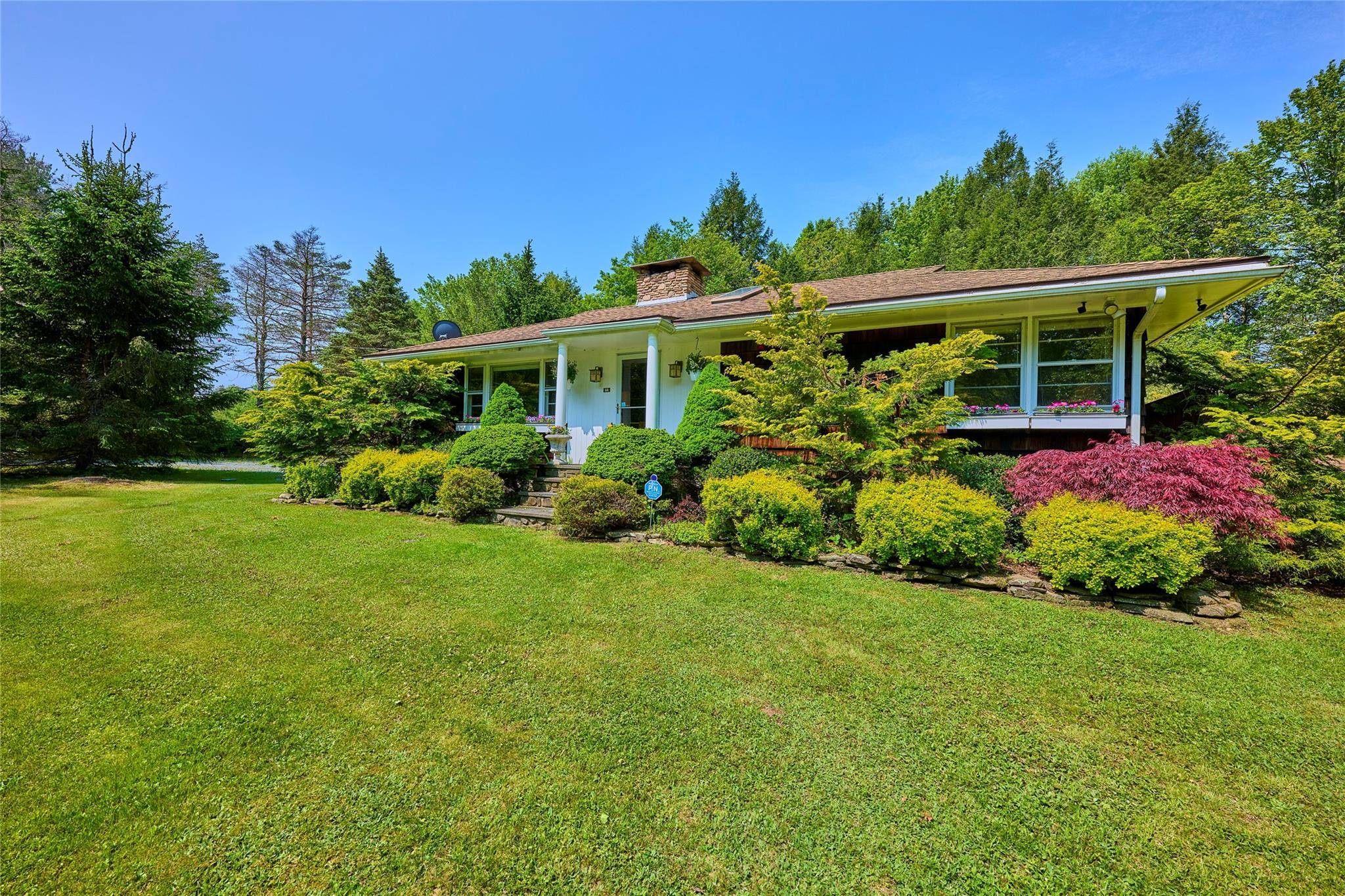 Motivated Sellers ! Escape the city to enjoy this lovingly maintained mountain paradise !