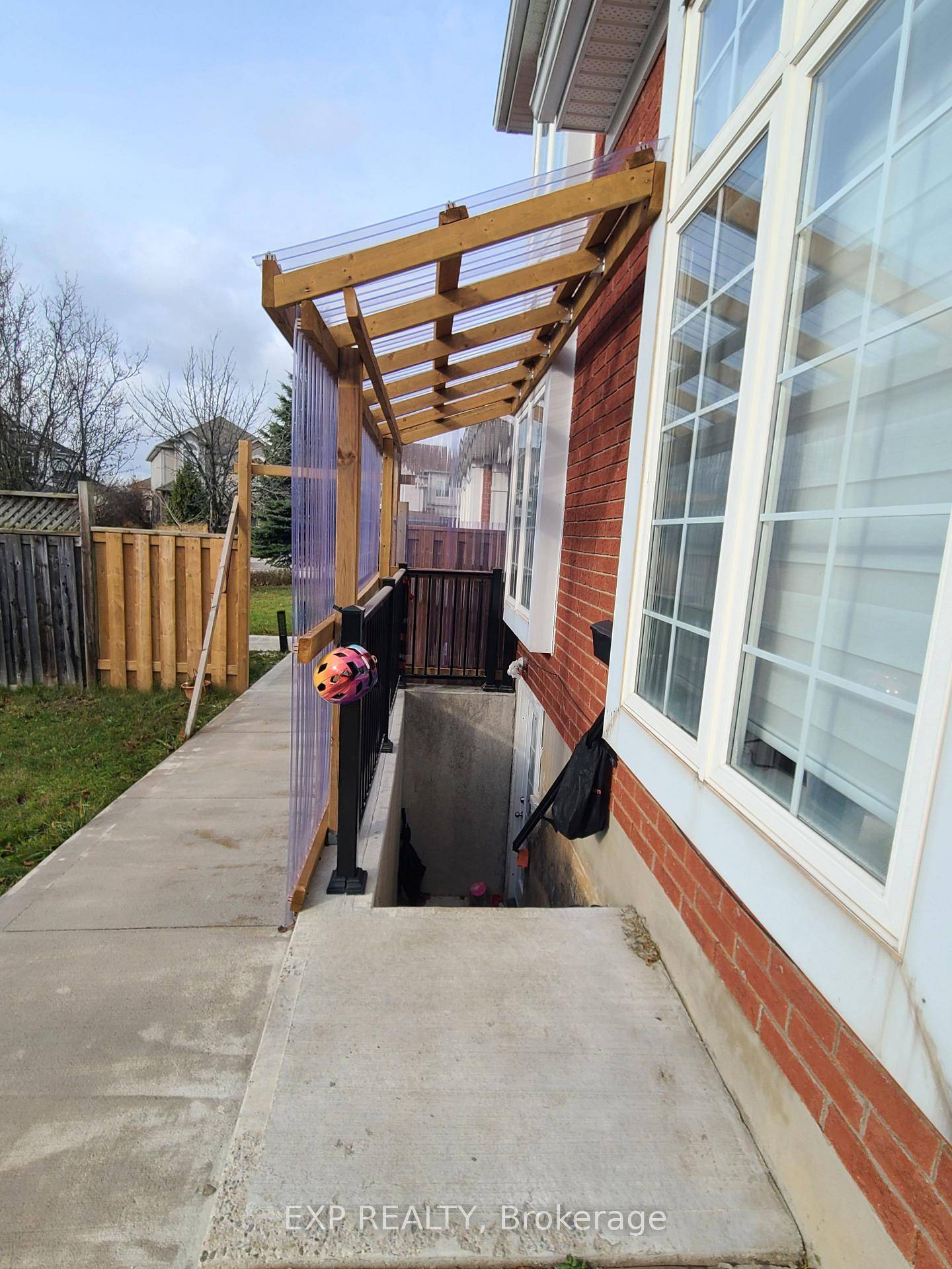 available from OCT 2025. Basement apartment, 12 Peer Drive, Guelph is available for rent.