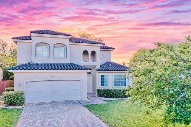 Spacious lakefront home located in the gated community of Keys Landing.