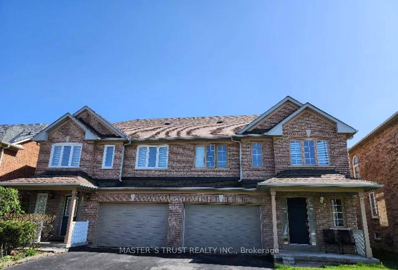 A stunning freehold 2 storey Semi Det in the highly sought after Bayview Glen community.