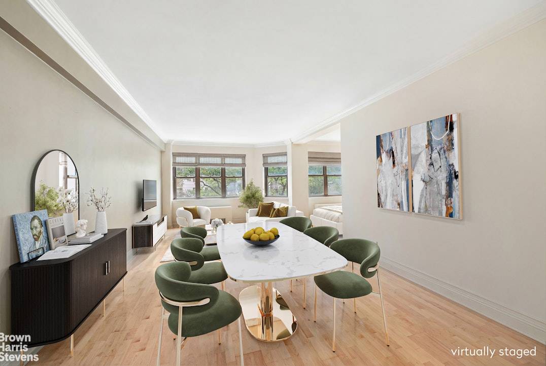 80 PARK AVENUE, 3M. This beautiful painted apartment has returned to the market.