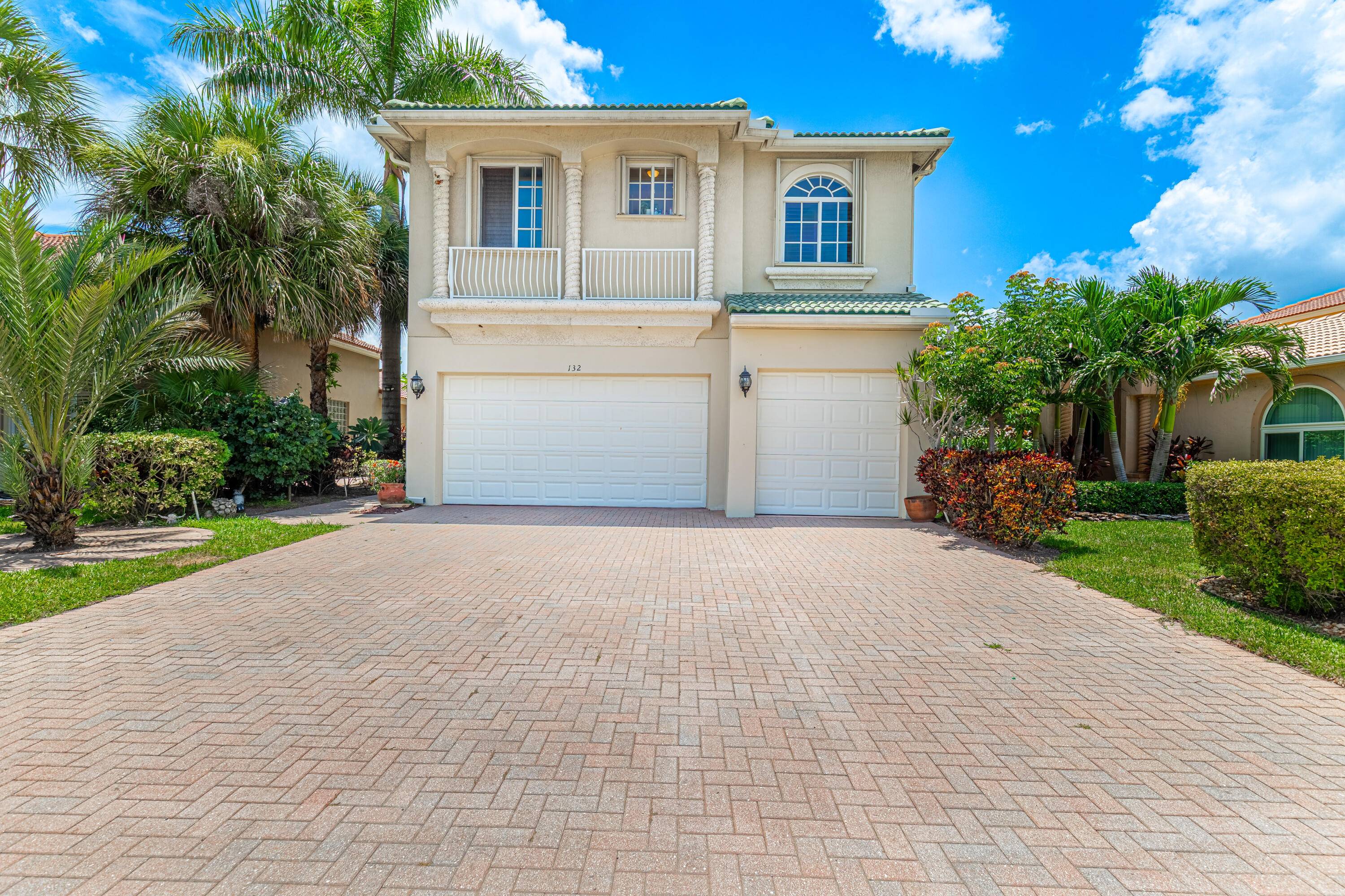 Gorgeous 5 bed 4 bath, 3 car garage Pool home with stunning Lake Views in the desired gated community of Bella Terra.