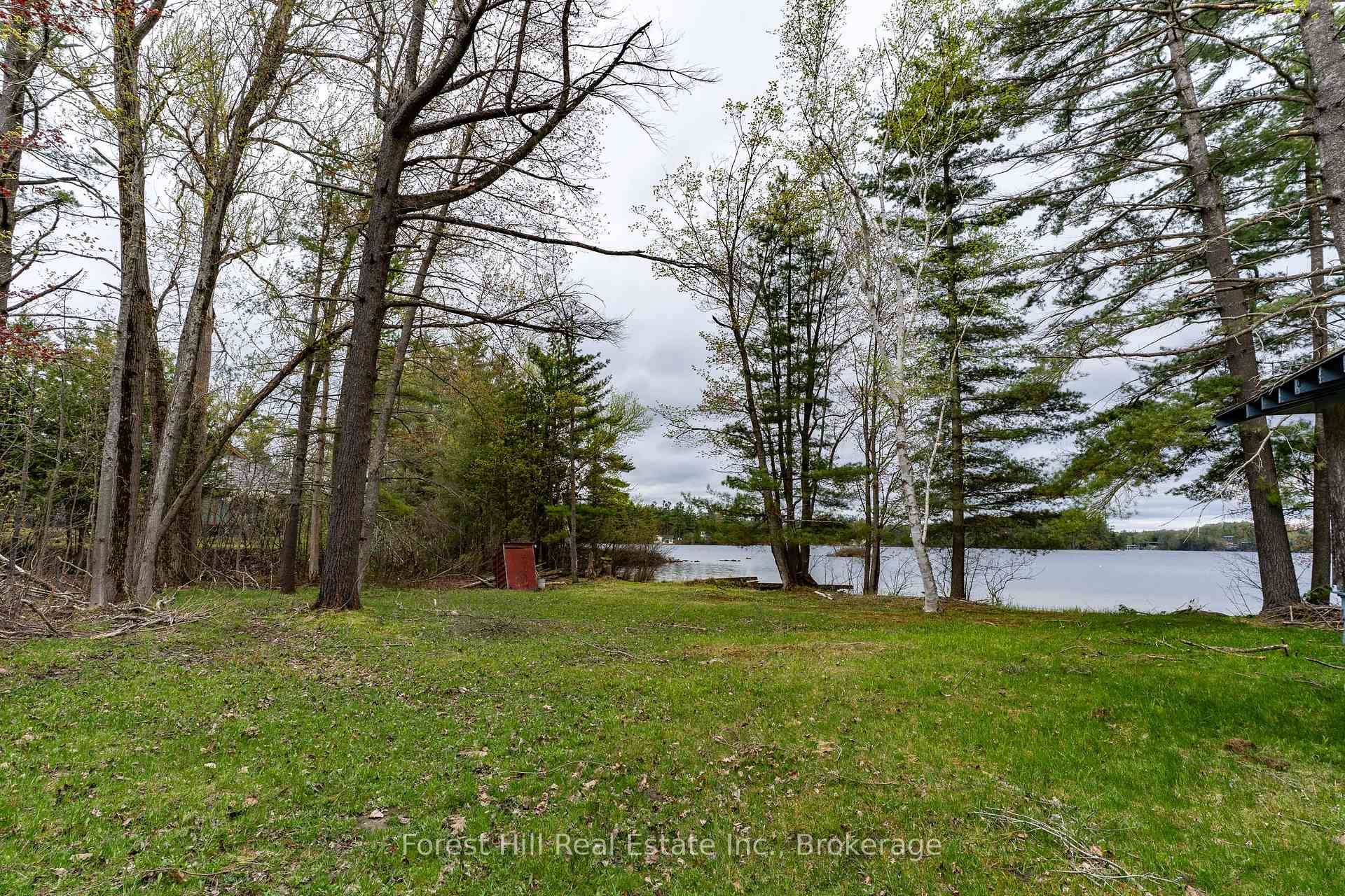 Gorgeous re development property on south Lake Joseph, exclusively addressed on prestige's Hemlock point road.