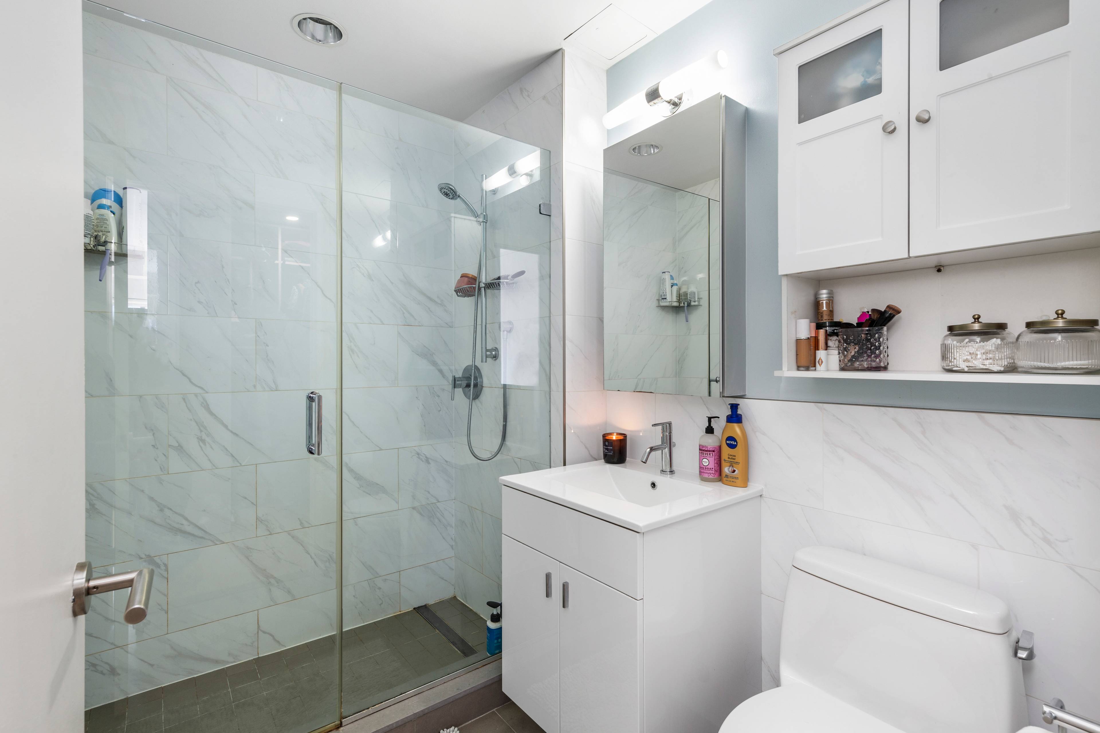 Welcome to 611 at The Aurum, a thoughtfully designed one bedroom residence nestled in the heart of Central Harlem.
