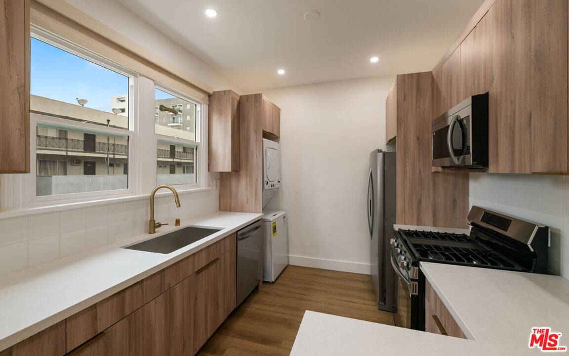 5727 Carlton Way 1.0 Hollywood Hills East LA