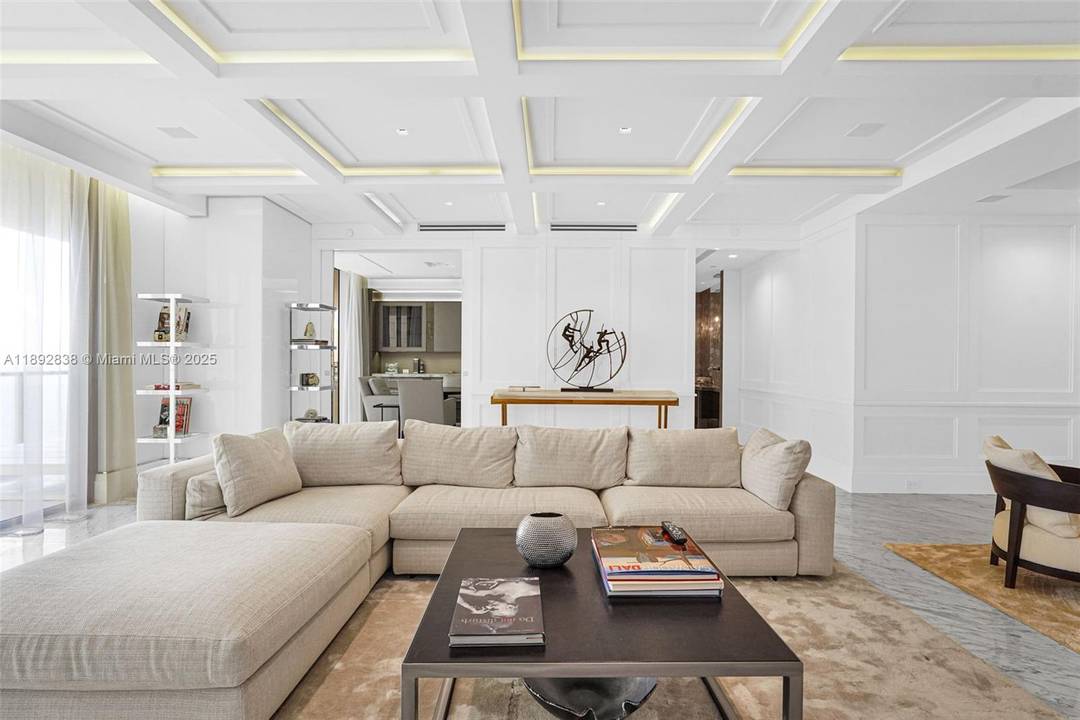 Residence 2104S in the South Tower at The St.