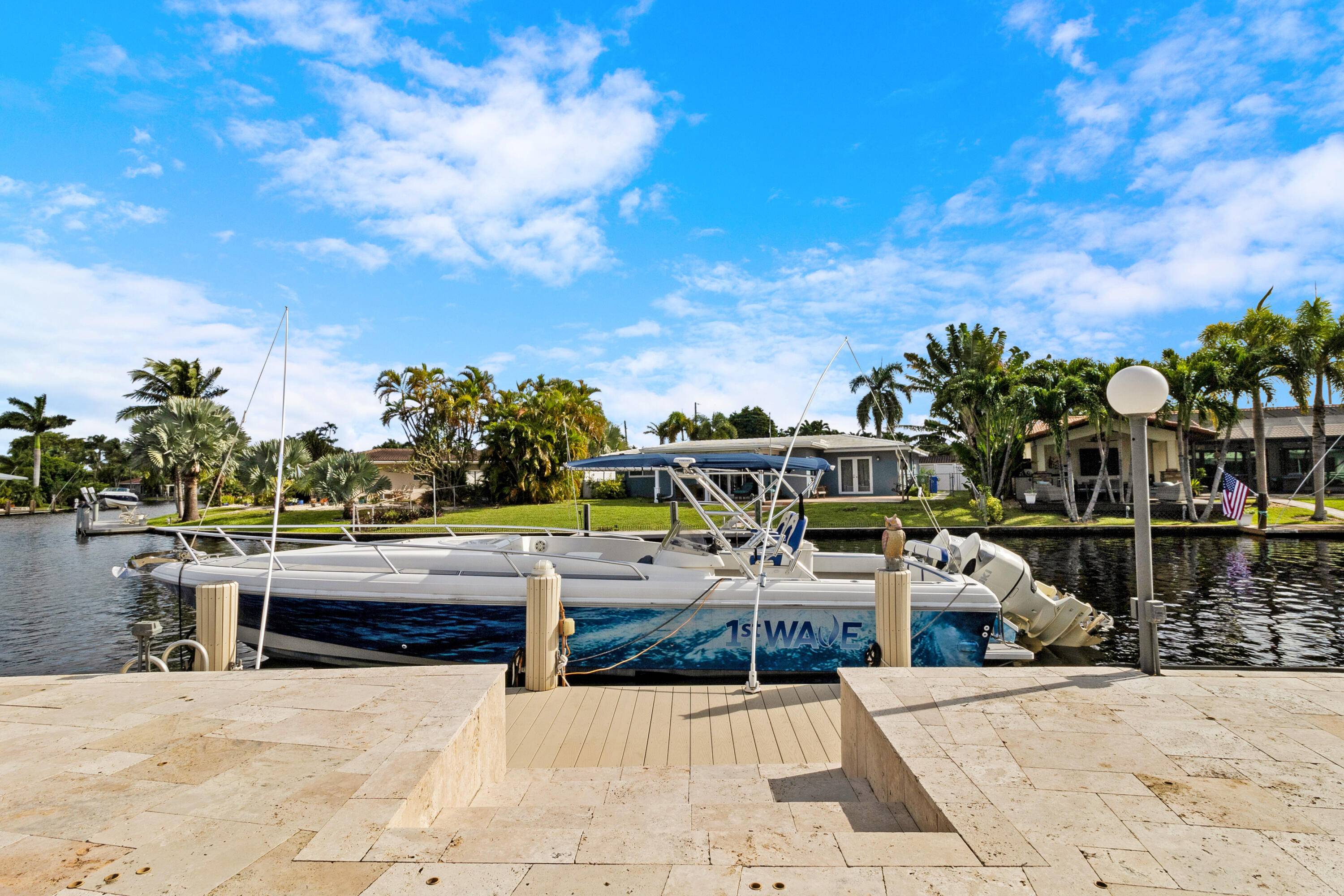 110' WATERFRONT POINT LOT w OCEAN ACCESS !