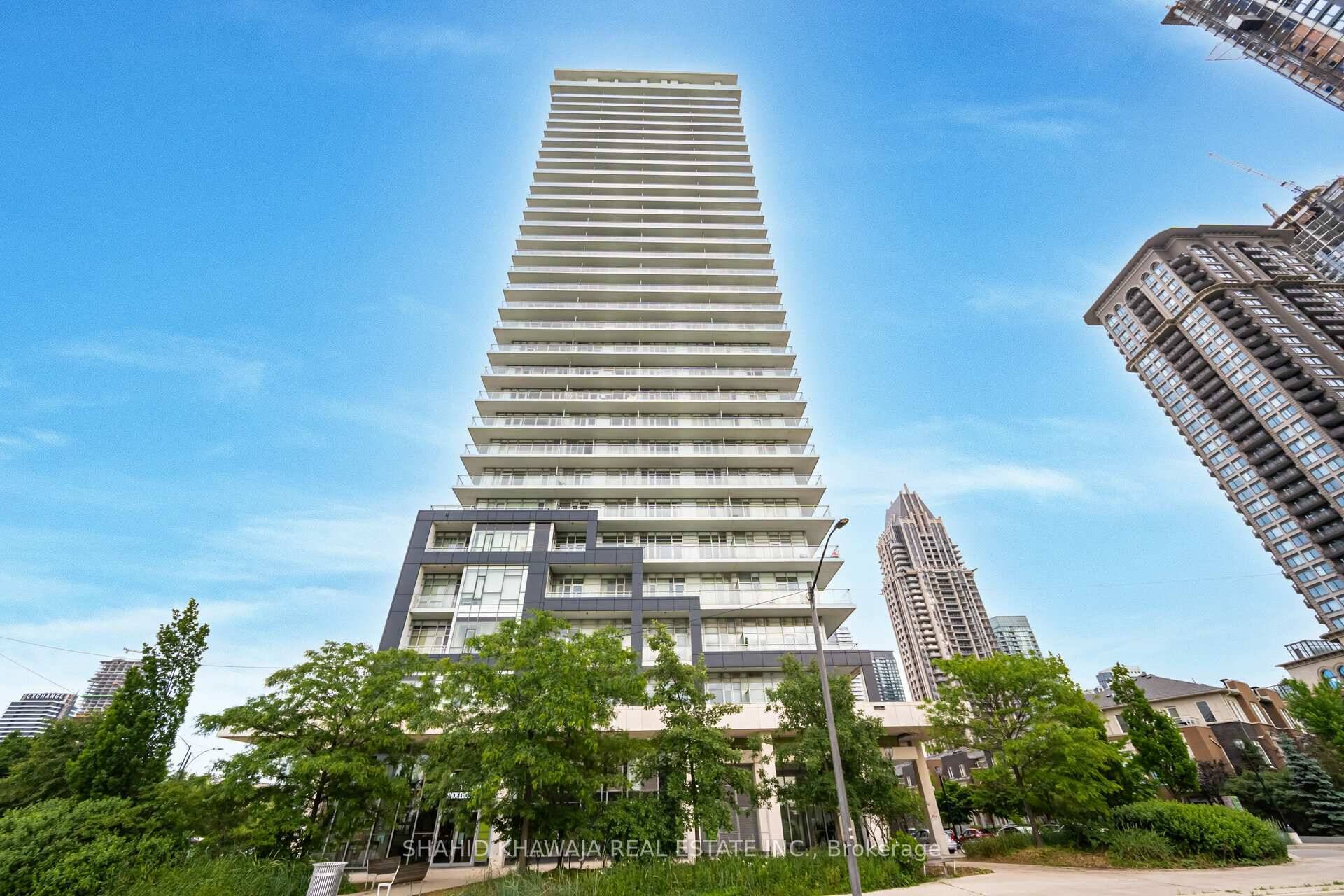 Centrally Located in the Heart of Mississauga This Gorgeous Unit Boasts 1Bed Apartment 1Full Bath, W Spectacular Clear Views Upgraded Light Fixtures Living Room W A Very Functional Layout amp ...