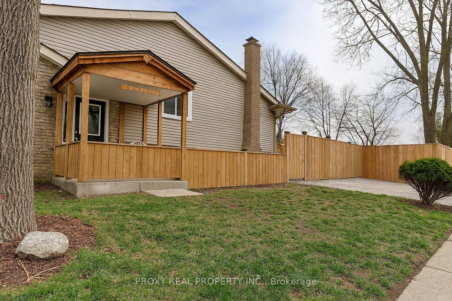 Charming solid 3 1bedroom Semi in desirable North End of St.