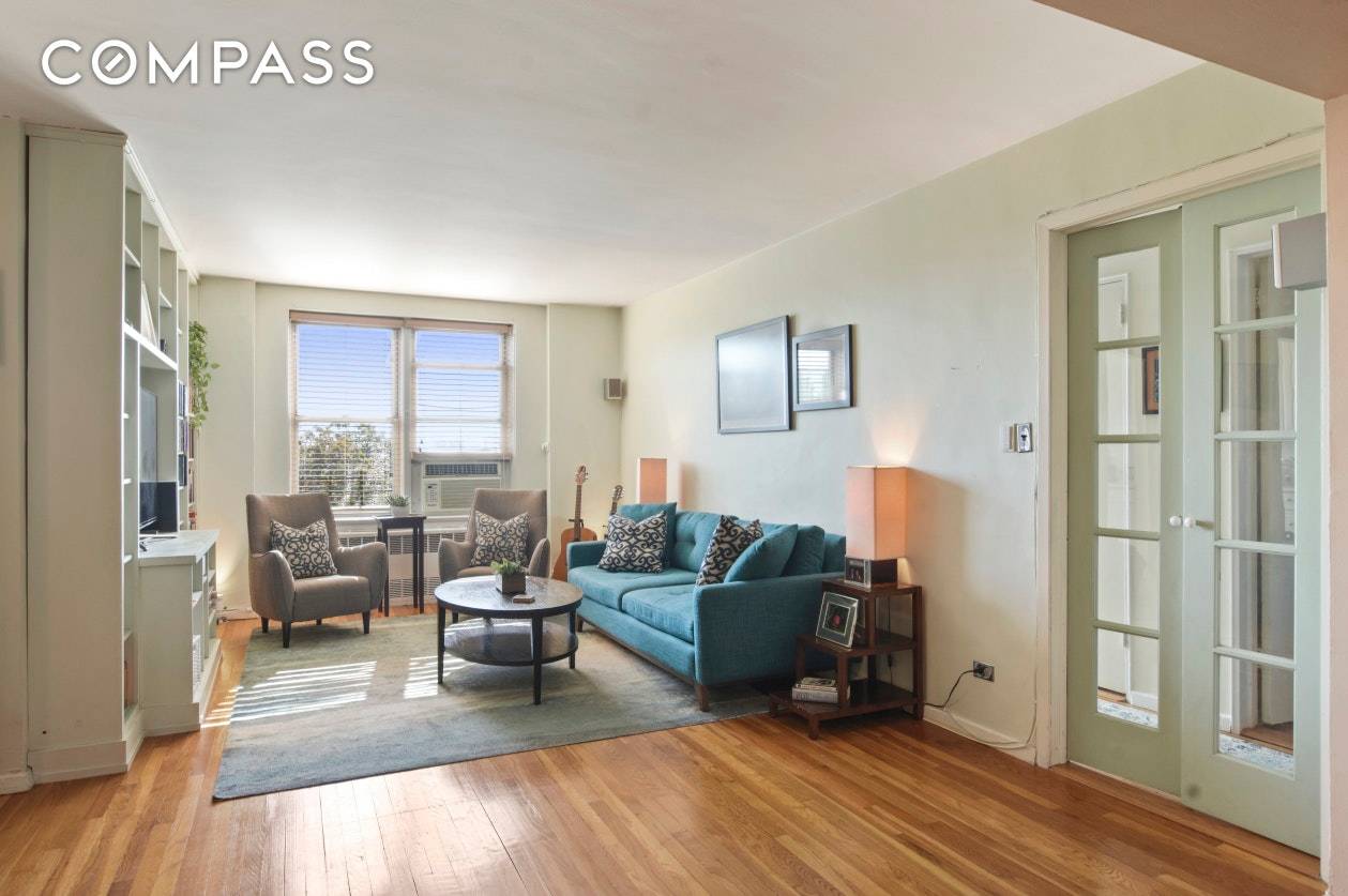 Rarely Available, Top Floor, Corner Unit 2 Bedroom, 2 Bath with unobstructed South Western Exposure !