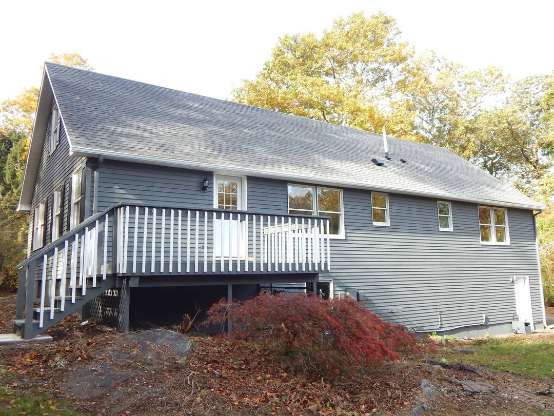 Completely remodeled ranch in Lebanon's highly sought after, delightful neighborhood of Bascom Road !