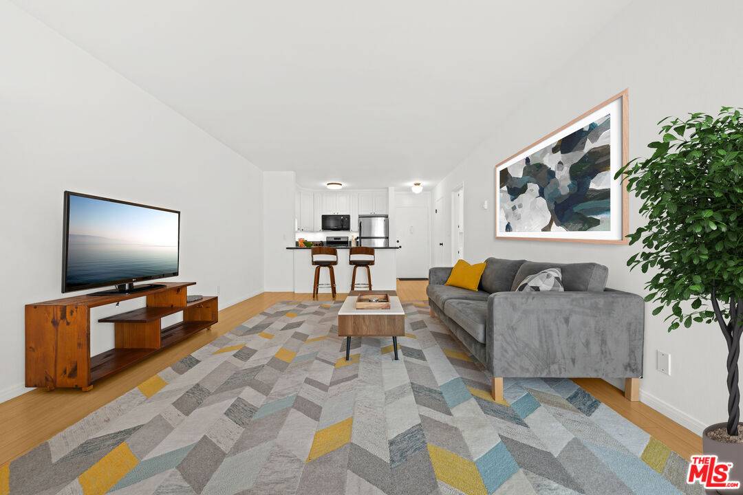 425  S Kenmore Ave 1BR La