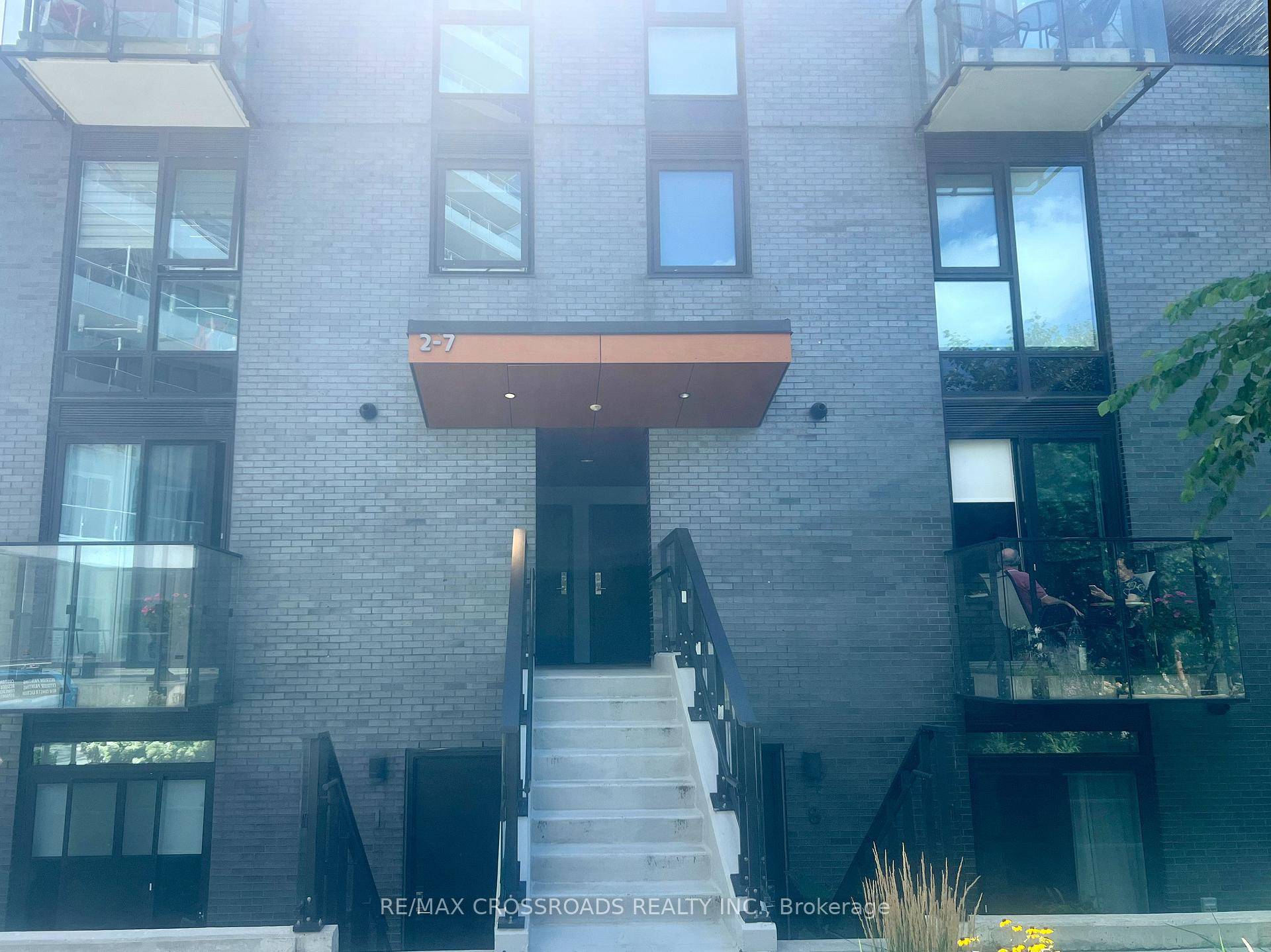 Welcome to Kingsway by the Rivera modern three bedroom, two bathroom townhouse offering nearly 900 sq.