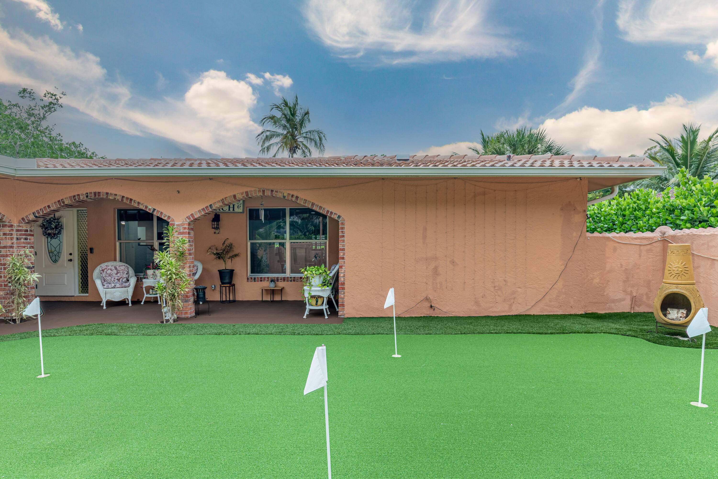 Your private oasis awaits !