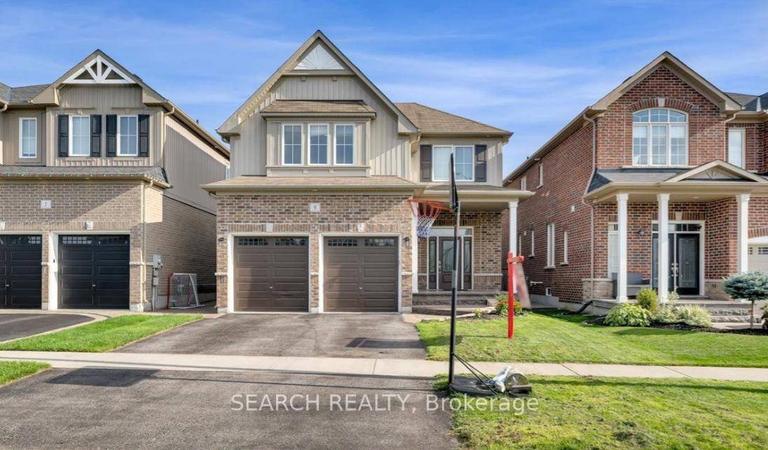 Welcome to your dream home in the heart of Courtice.
