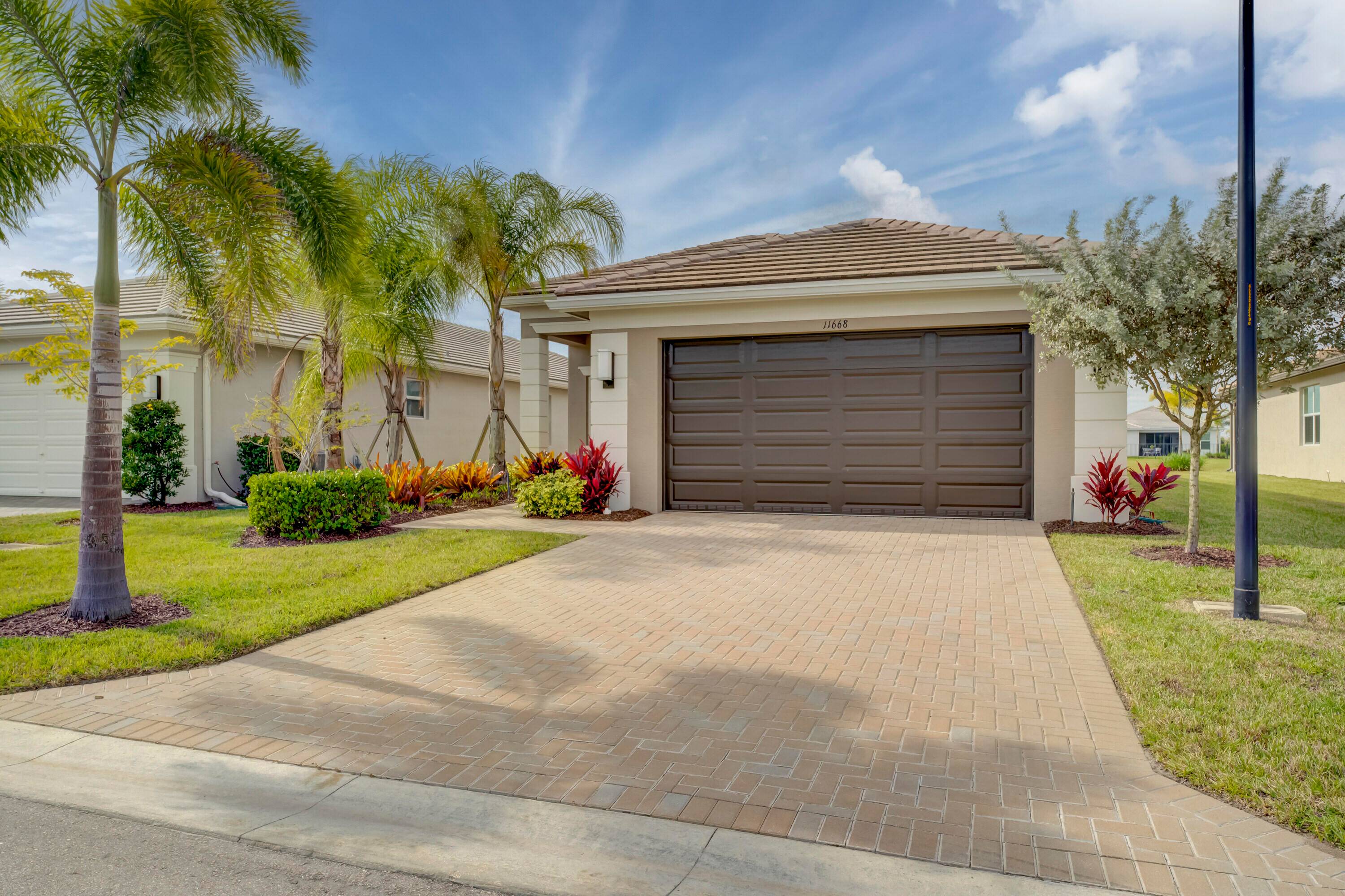 Welcome to your dream home in a vibrant adult community brimming with endless amenities !