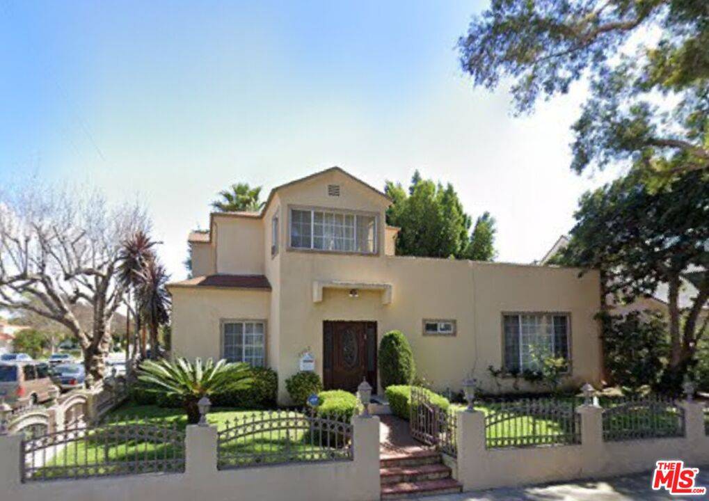 1102  S La Peer Dr Beverlywood LA