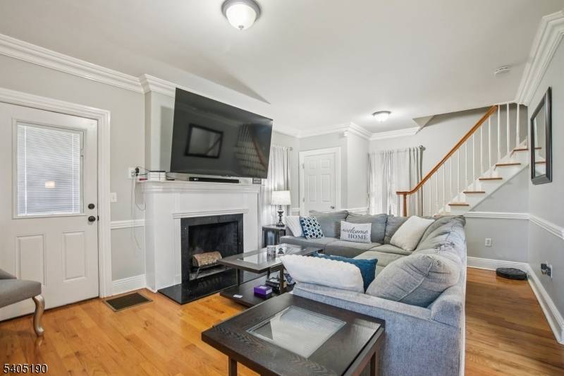 Pack your bags and move right in !