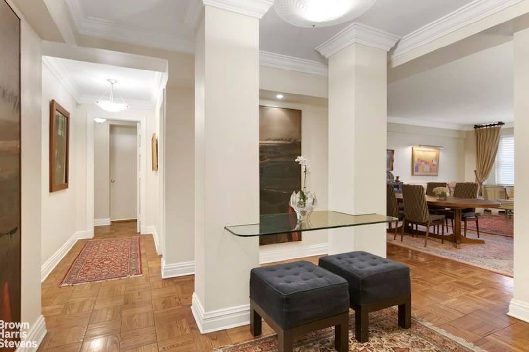 Refined. Sophisticated. Perfectly positioned on East 57th Street.