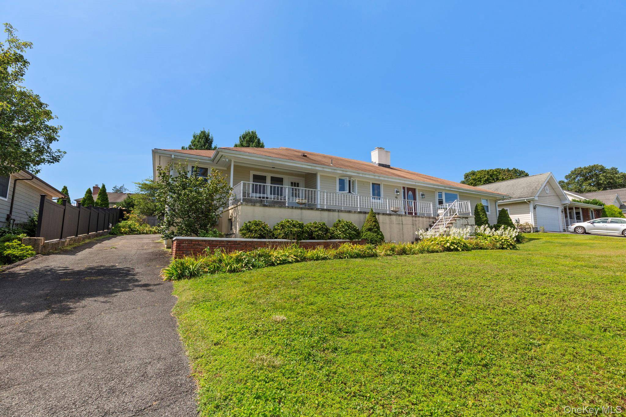 Fabulous Rye Brook Ranch !