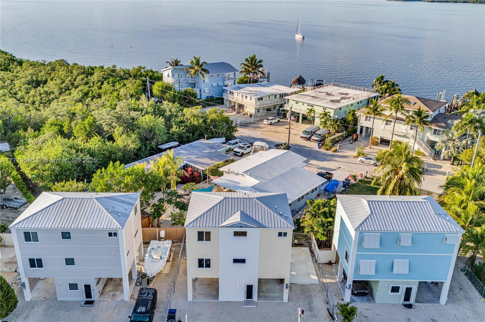This tropical escape awaits you !