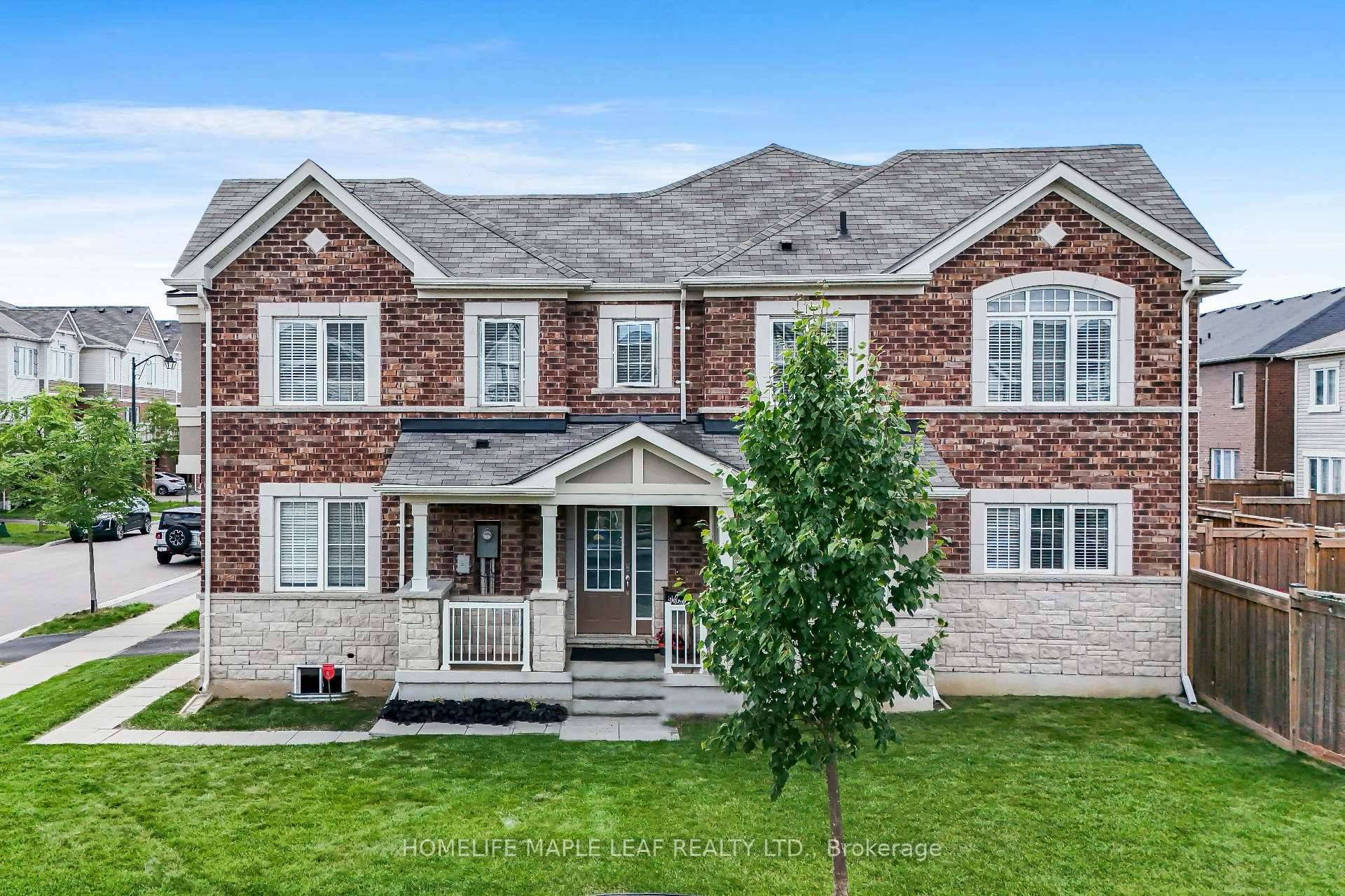 Welcome to 297 Reis Place A Sun filled corner home set on a pie shaped over sized lot.