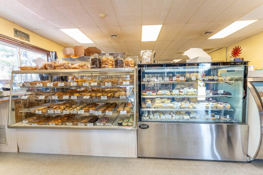 Thriving, Award Winning Bakery for Sale Woodstock, CT An incredible opportunity to own a highly successful, full service bakery in Woodstock !