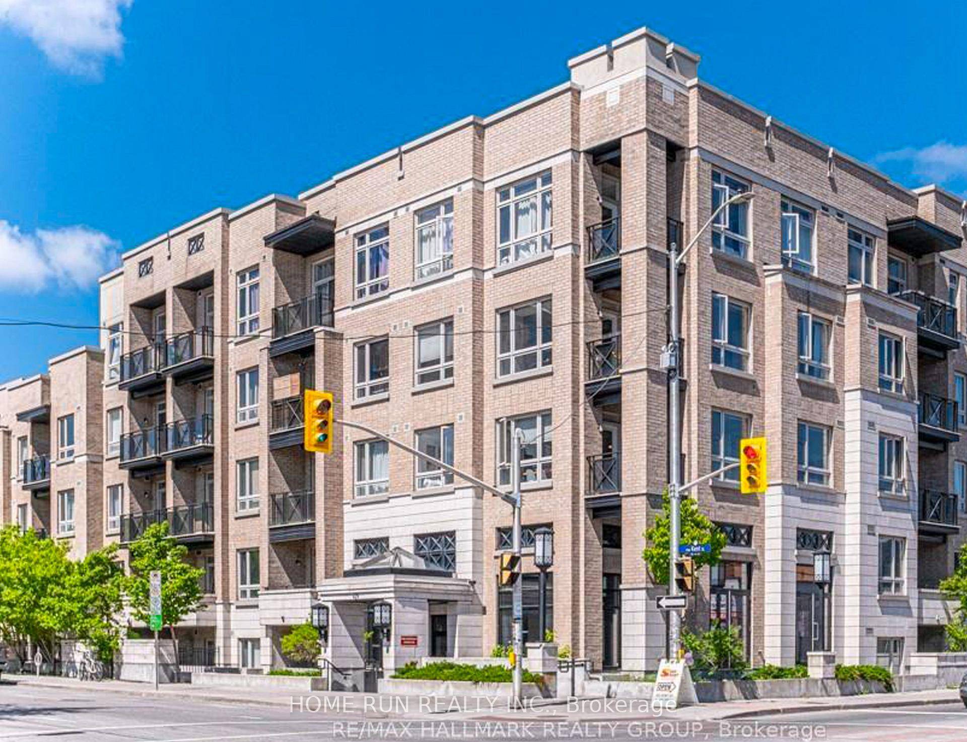 Welcome to this beautifully maintained and exceptionally bright 2 bedroom, 1.