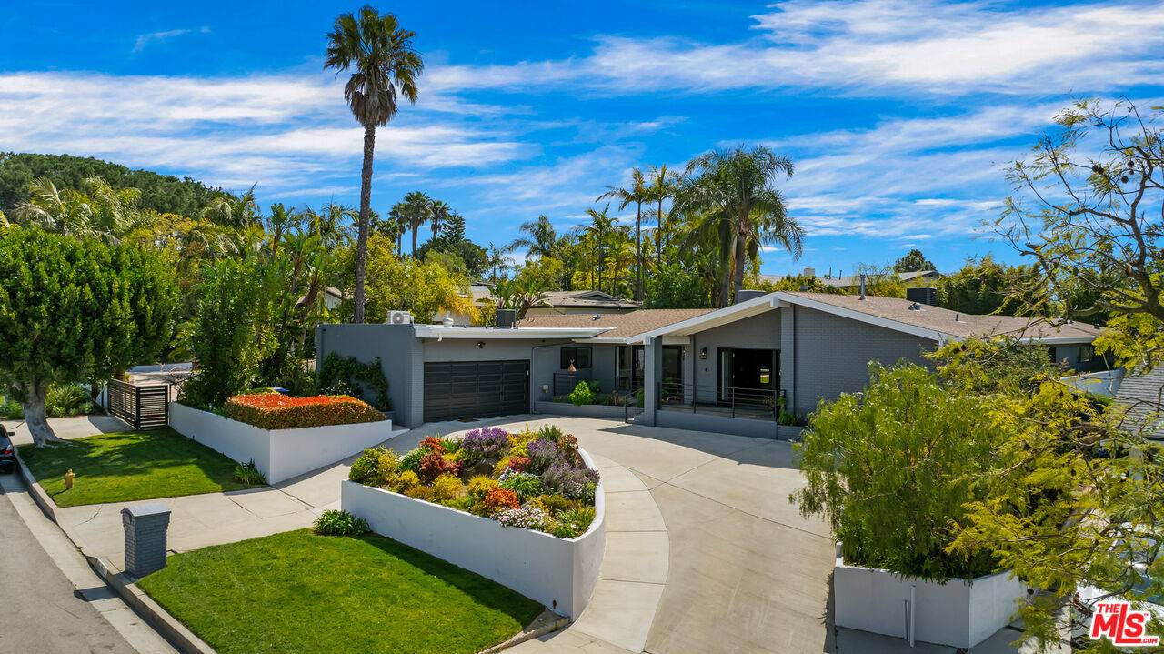 8400 Mulholland Dr 4.0 Hollywood Hills East LA