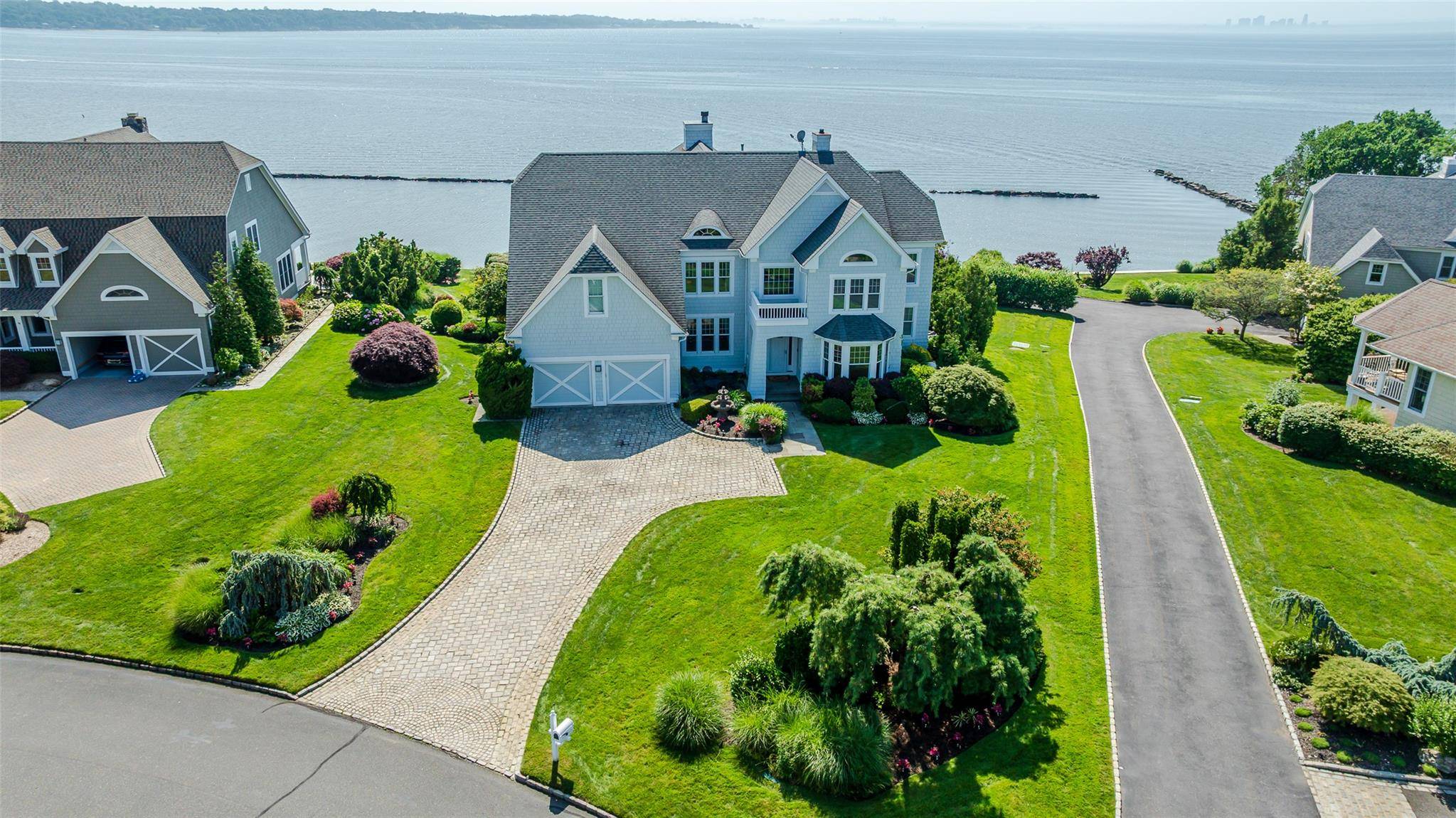 Glen Cove Located in the exclusive waterfront Legends Yacht amp ; Beach Club welcome to 38 Pembroke Drive ; one of the only true waterfront homes within this community.