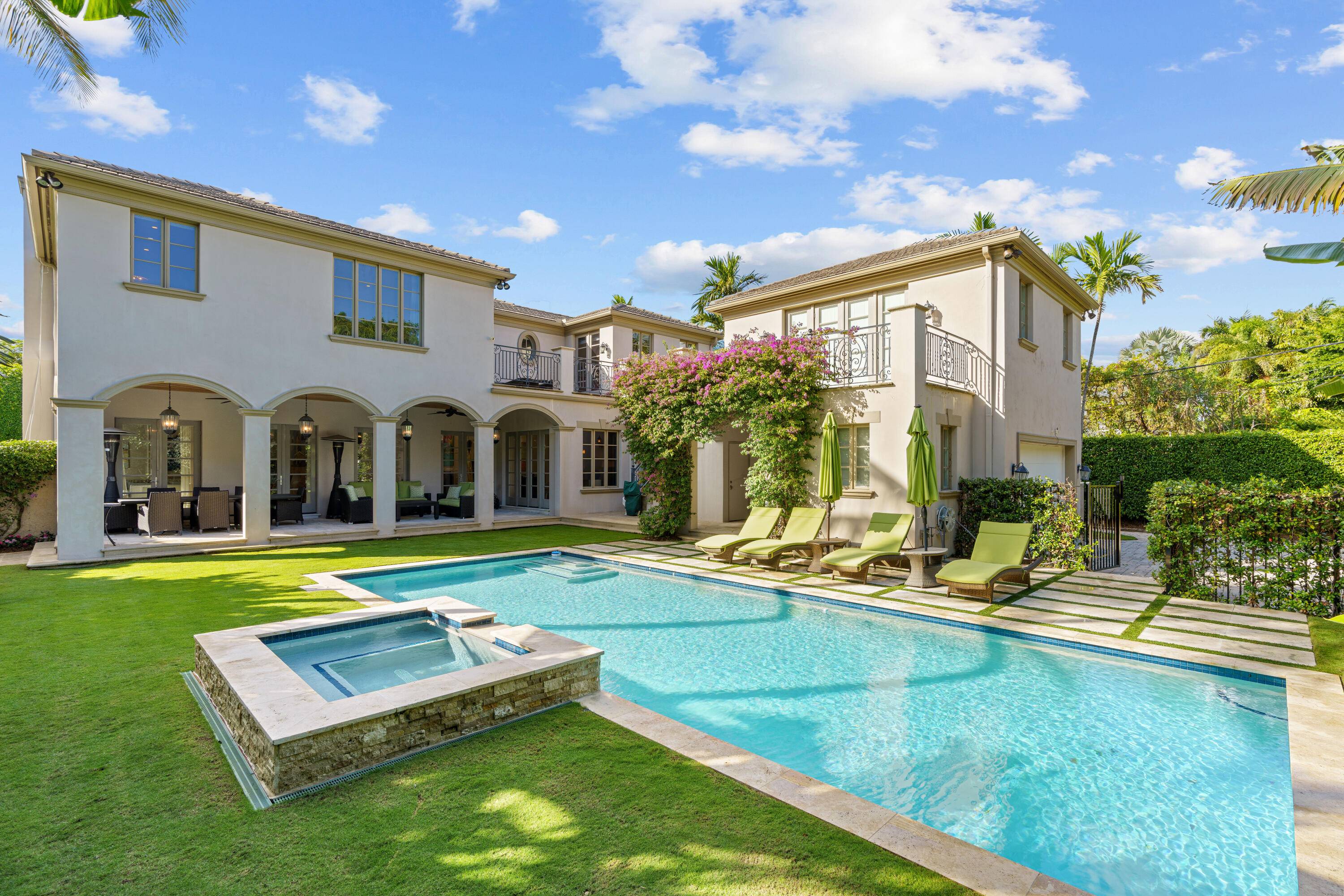 Welcome to 351 Crescent Drive, a rarely available compound on the near North End of Palm Beach Island.