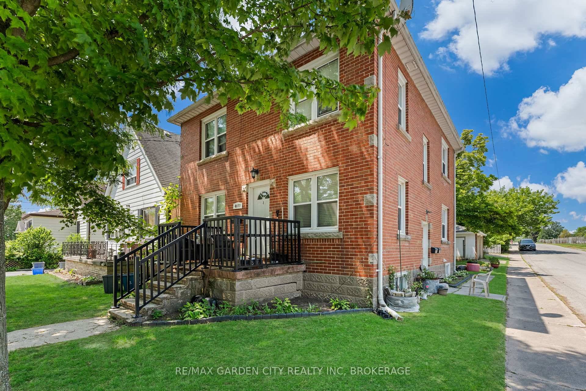This is the perfect building to add to your portfolio OR to begin your new investment portfolio.