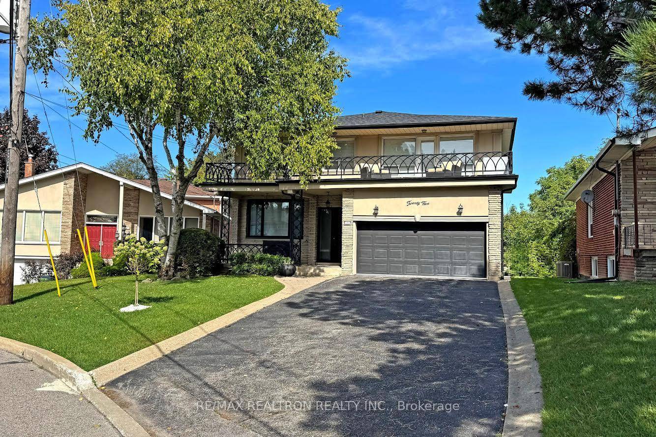 Gorgeous, elegant, fully renovated amp ; redesigned by Andrew Pike, 3, 350 sq ft, 5 bedroom, 4 bathroom home with walk out lower level, set on a picturesque ravine like ...