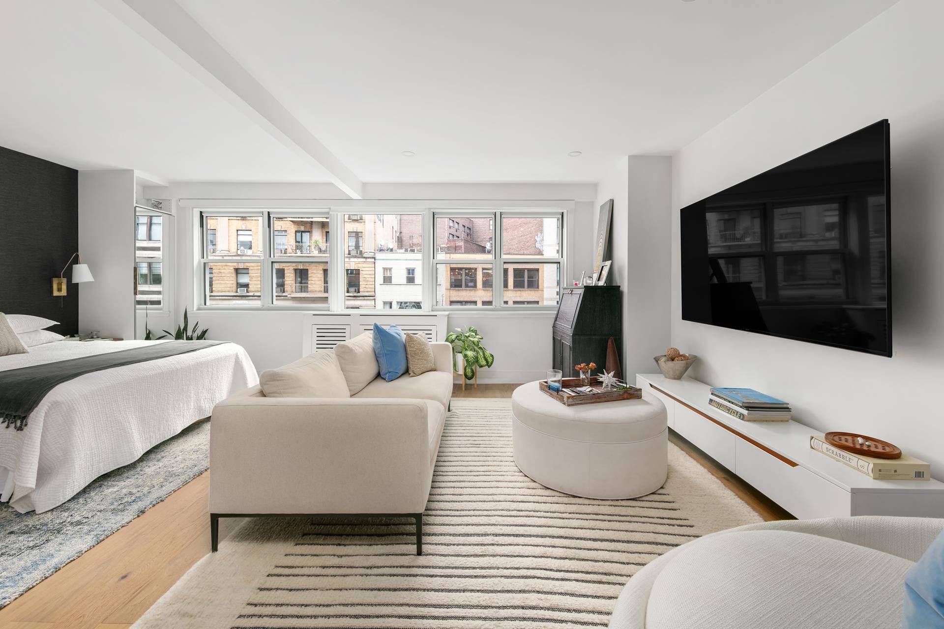 Welcome to your dream home in the heart of Greenwich Village !