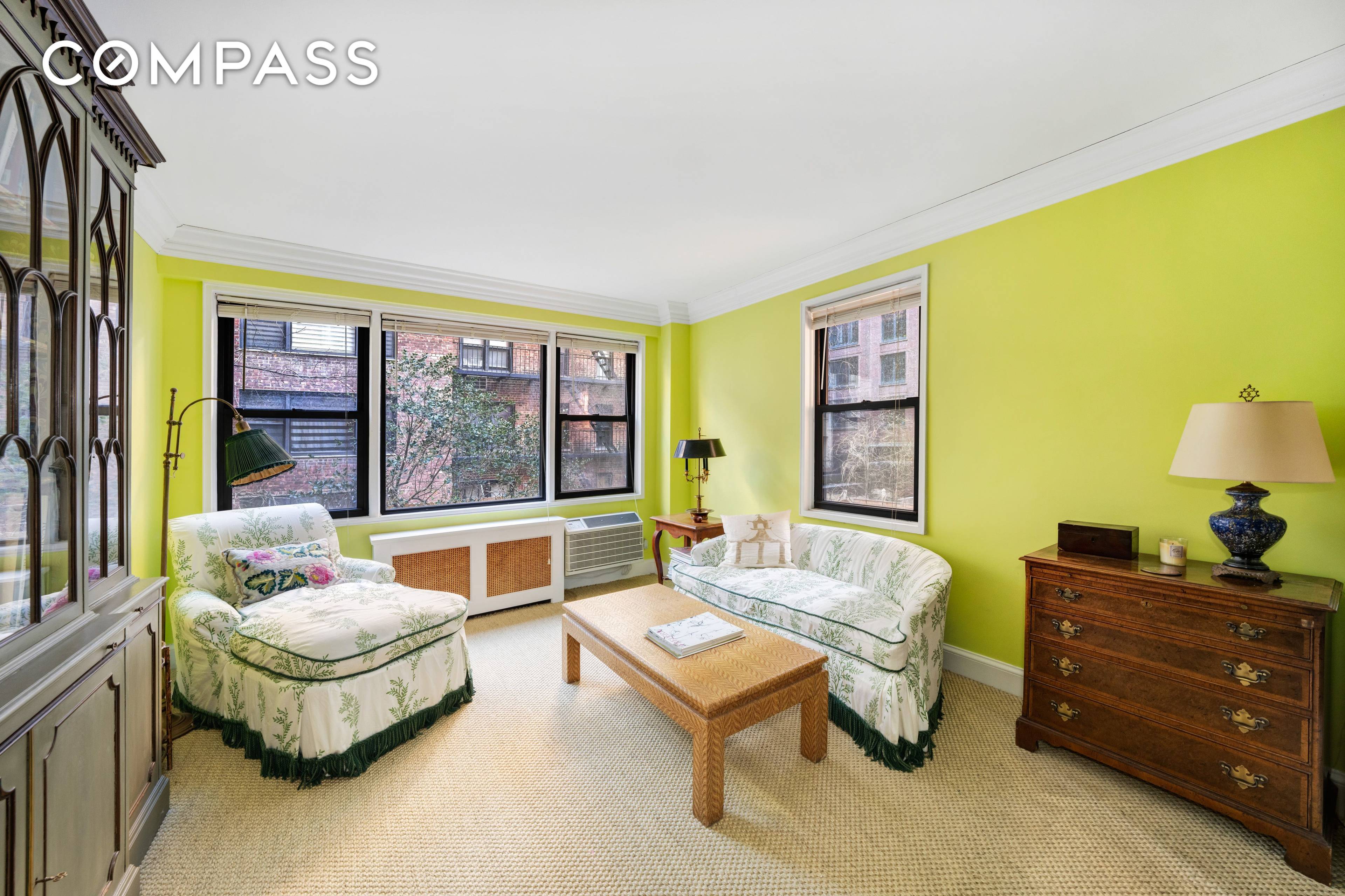 345 East 52nd Street, Apartment 2C Welcome to this stunning studio apartment in the heart of Turtle Bay !