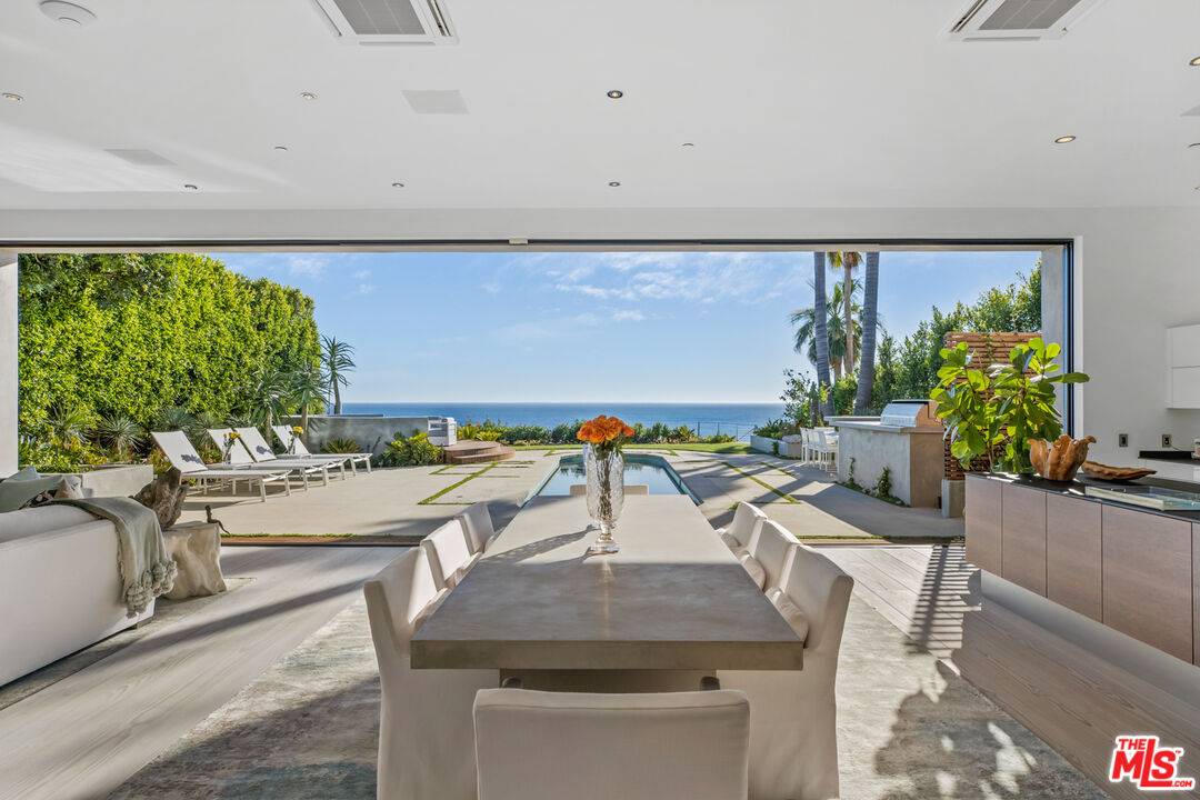 32802   PACIFIC COAST HWY 3BR Malibu La