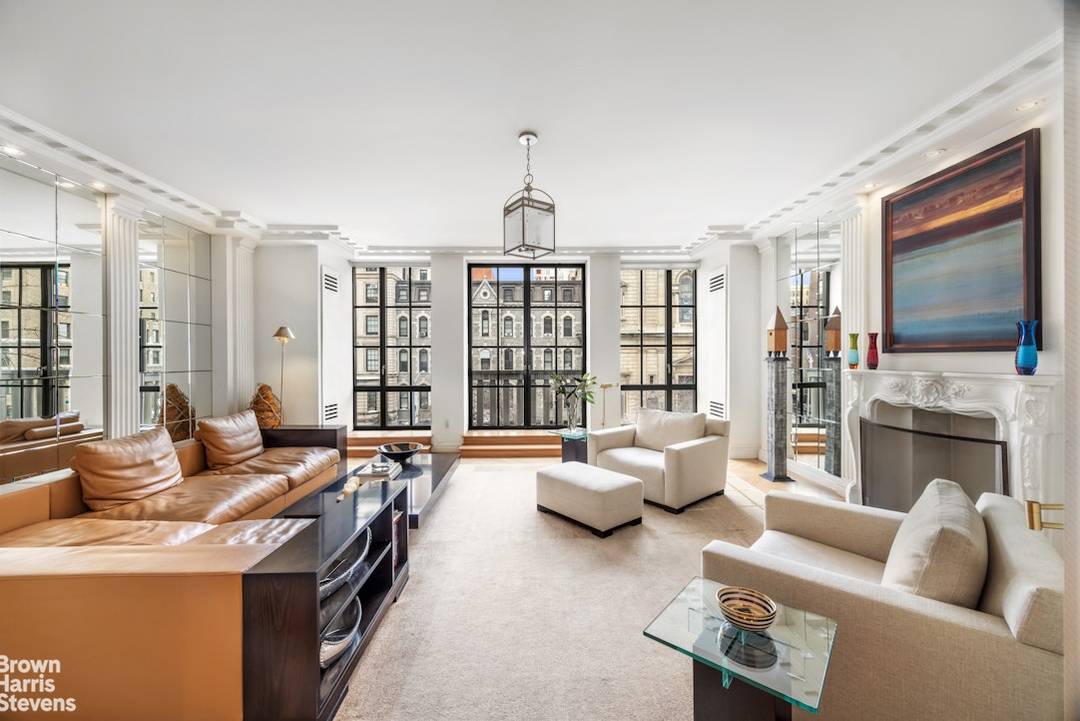 Move right into this incredibly special 3 bedroom 3 bathroom condominium in the heart of the Upper East Side.