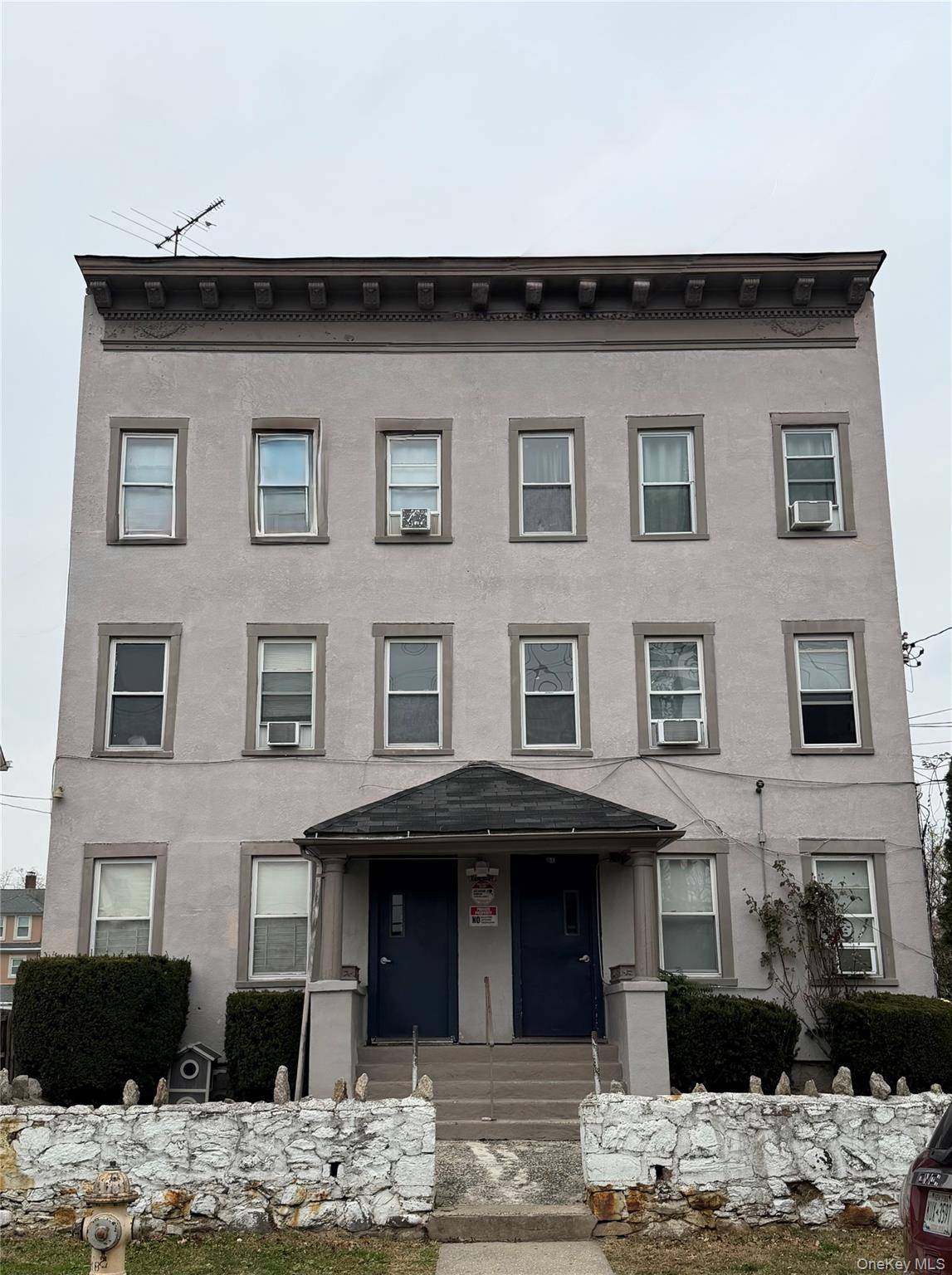 Great Investment Opportunity in the heart of New Rochelle !