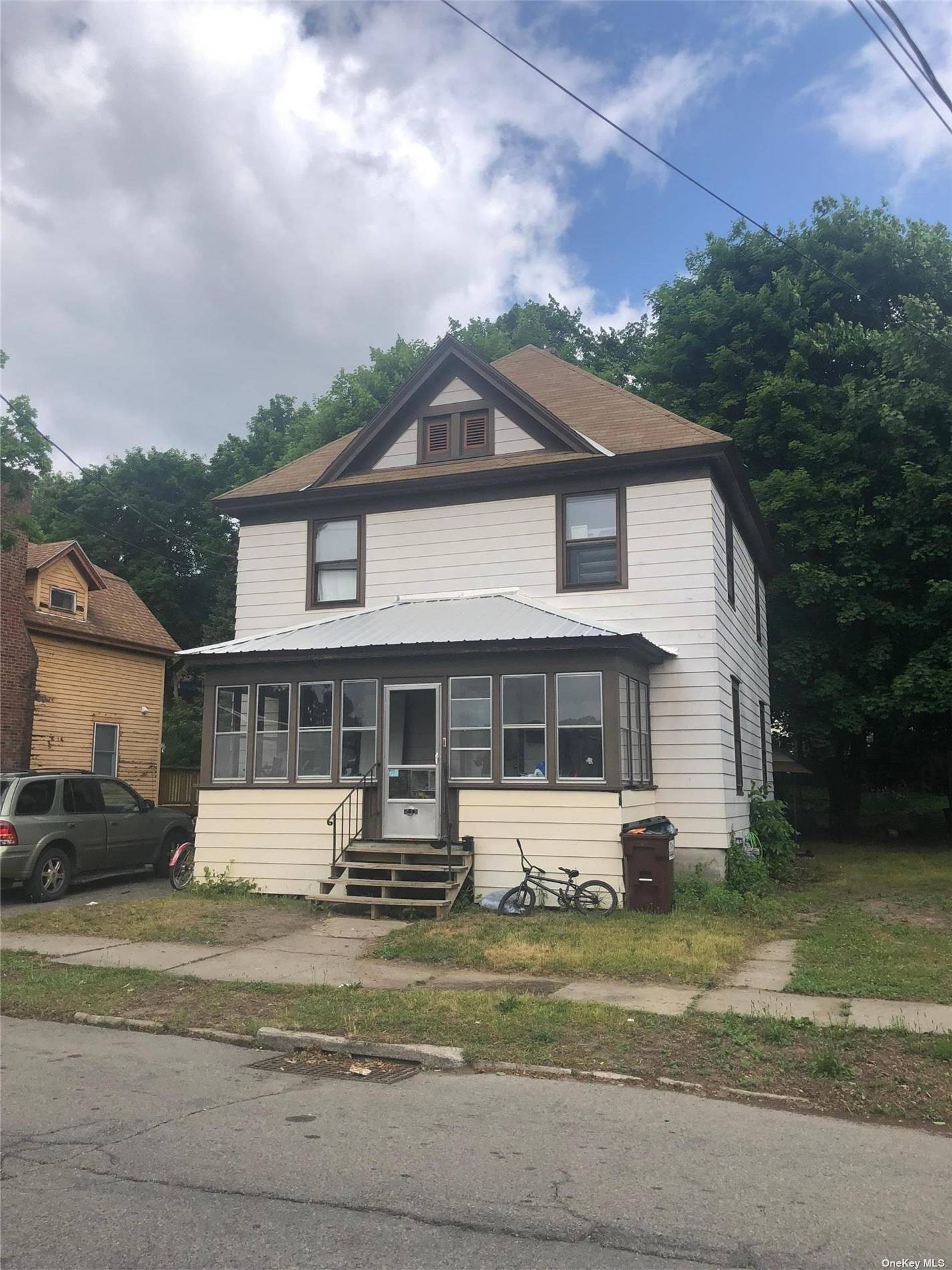 Discover a cozy 4 bedroom, 1 bathroom home tucked in the heart of Gloversville, mere steps away from McNab Elementary School.