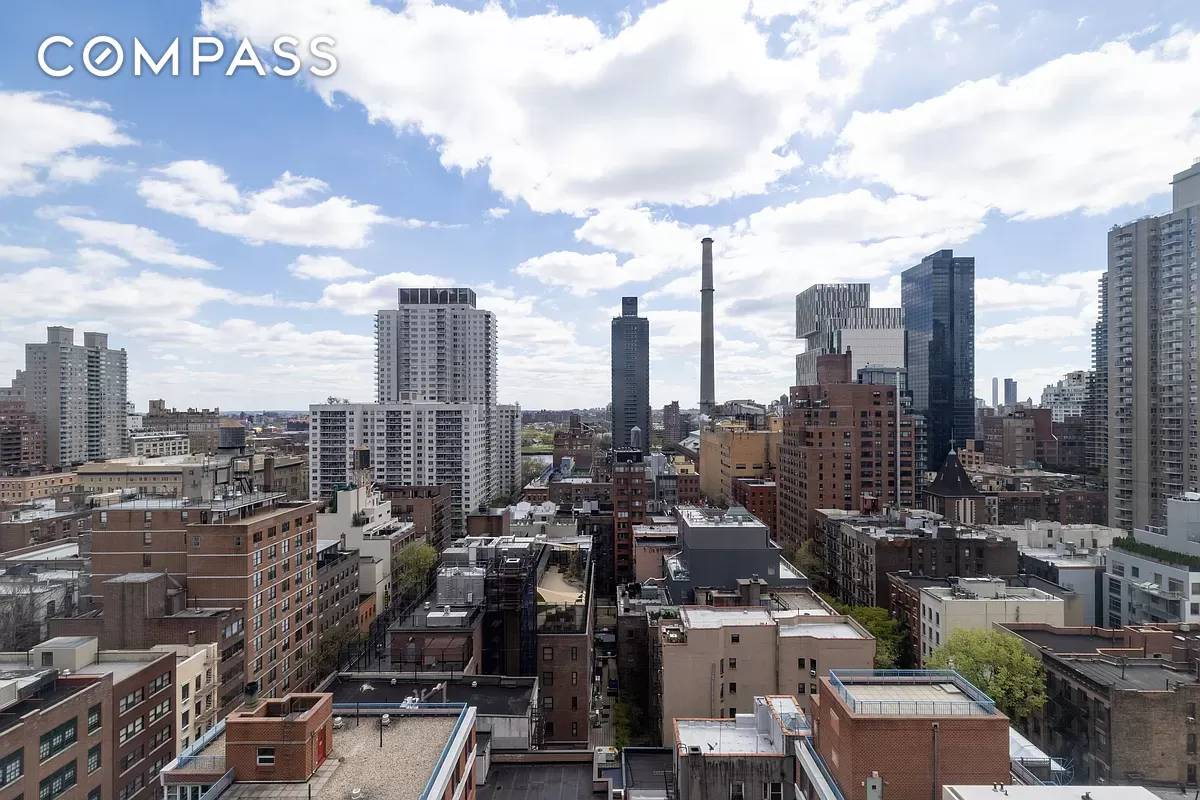 Residence 14C at the beloved Impala Condominium is the two bedroom, two bathroom home of your dreams.